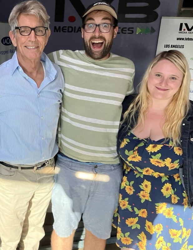 on set for The Looters with Eric Roberts and director Matthew Marder (2023)