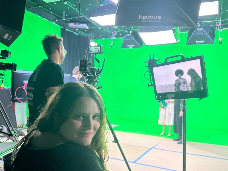 Filming projections for Electric, I (2024)